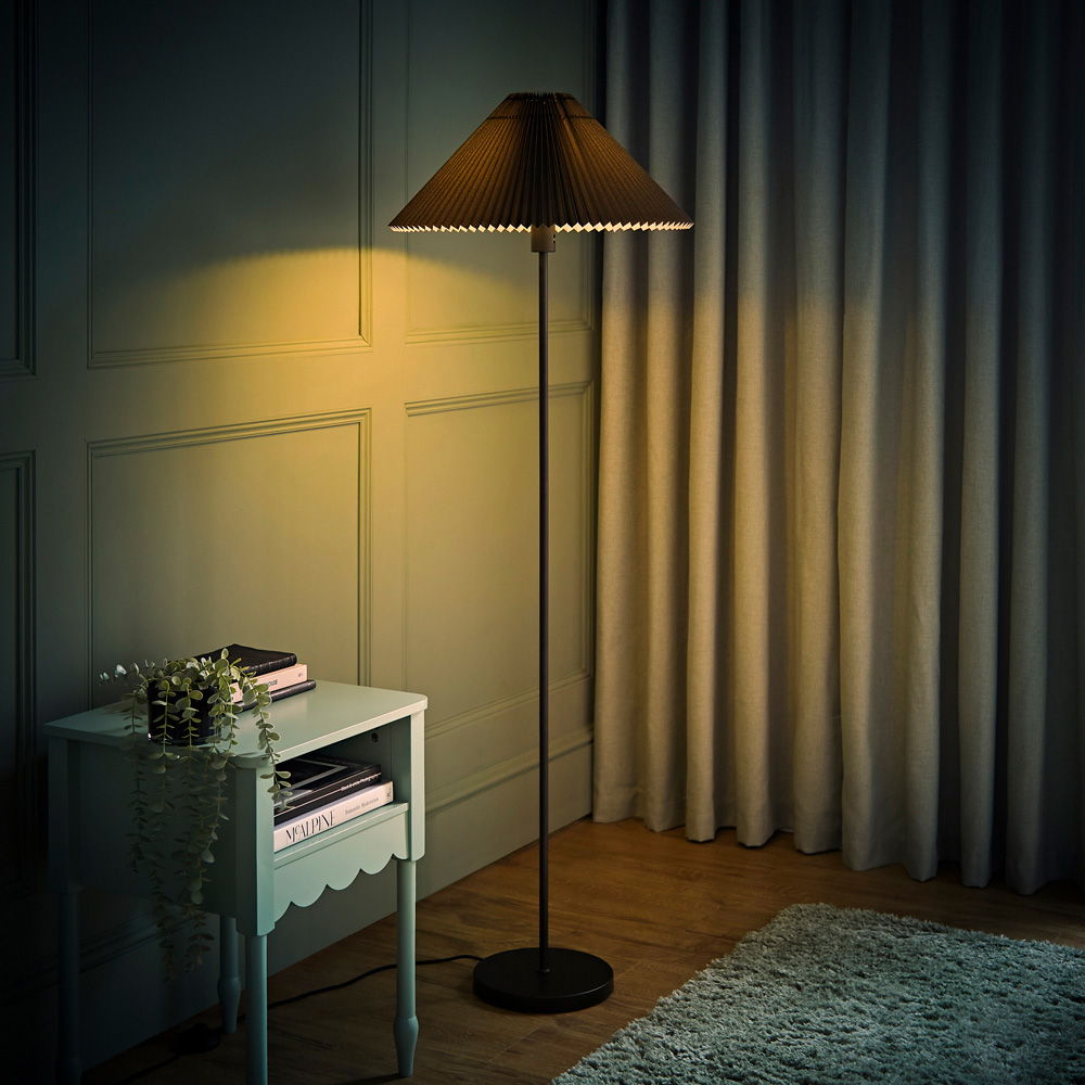 ValueLights Akira Black Pleated Shade LED Floor Lamp Image 6