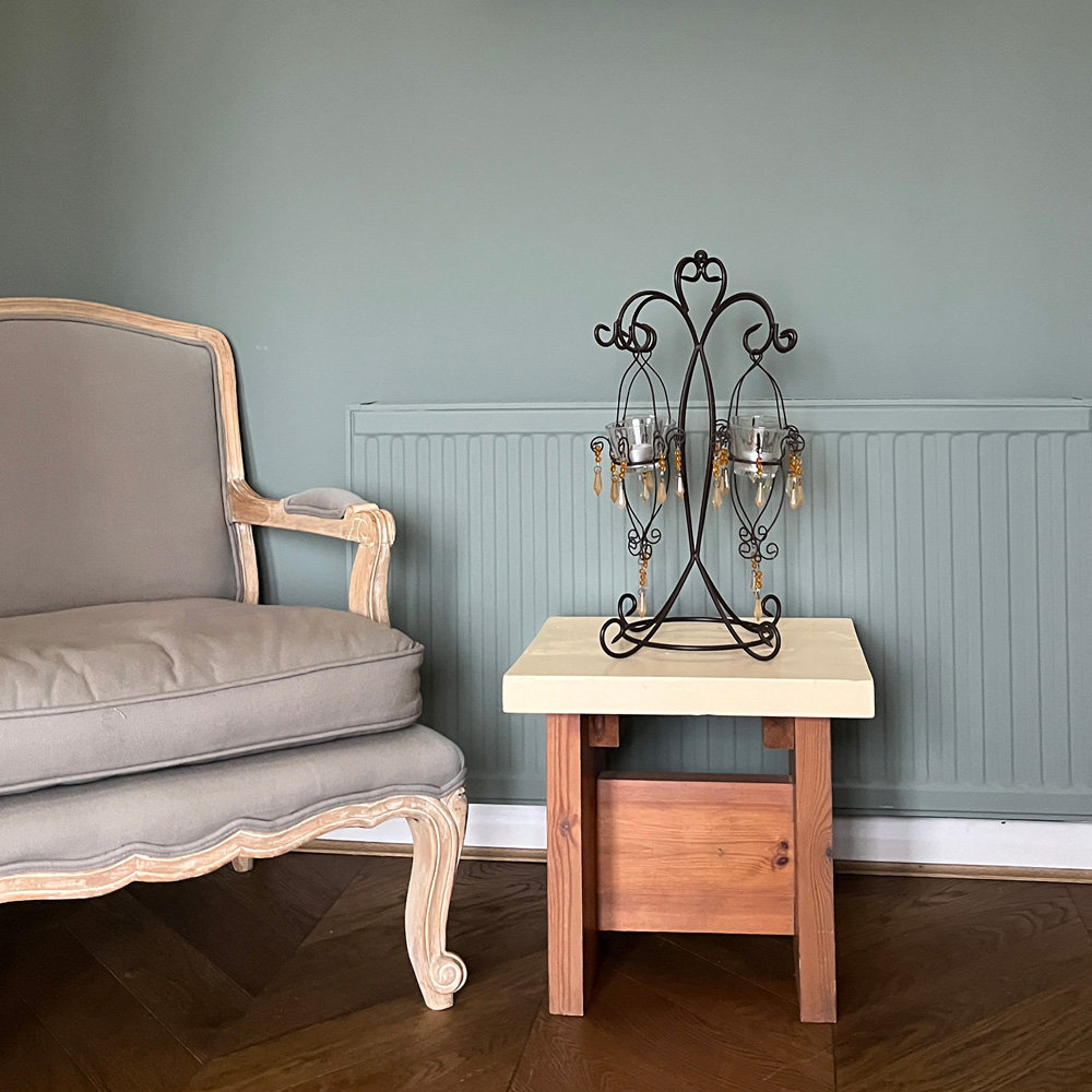 Thorndown Walls and Ceilings Old Sage Green Matt Paint 2.5L Image 4