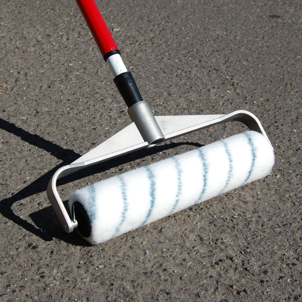 Floorsaver 12 inch Floor Paint Roller with Telescopic Handle Image 2