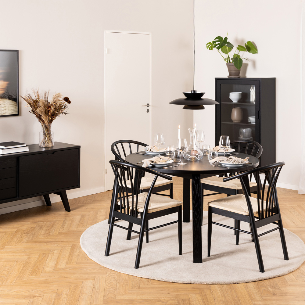 Florence Montreux Cassandra 4 Seater Round Extending Dining Table Black Image 9