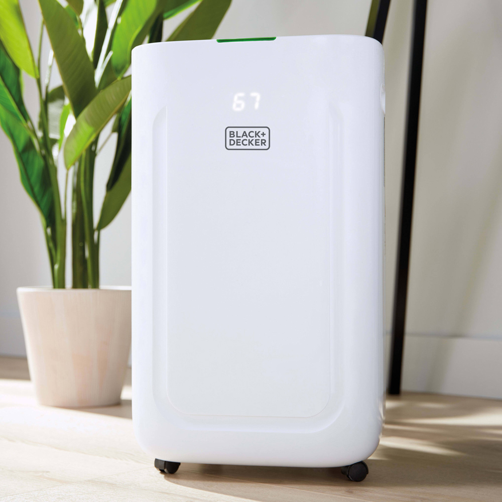 Black+Decker 20L Smart Dehumidifier with 24H Timer and 6.5L Water Tank Image 2