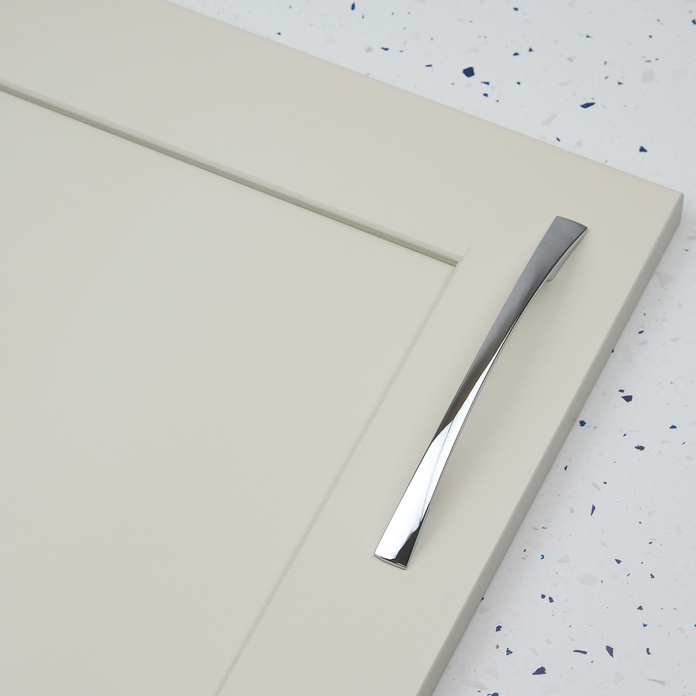 Handle & Home Polished Chrome Bow Handle 128mm Image 4
