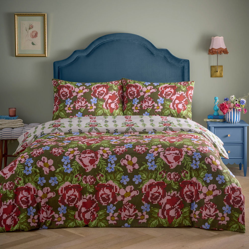 furn. Feeoni Cottage Super King Size Floral Willow Green Duvet Set Image 1