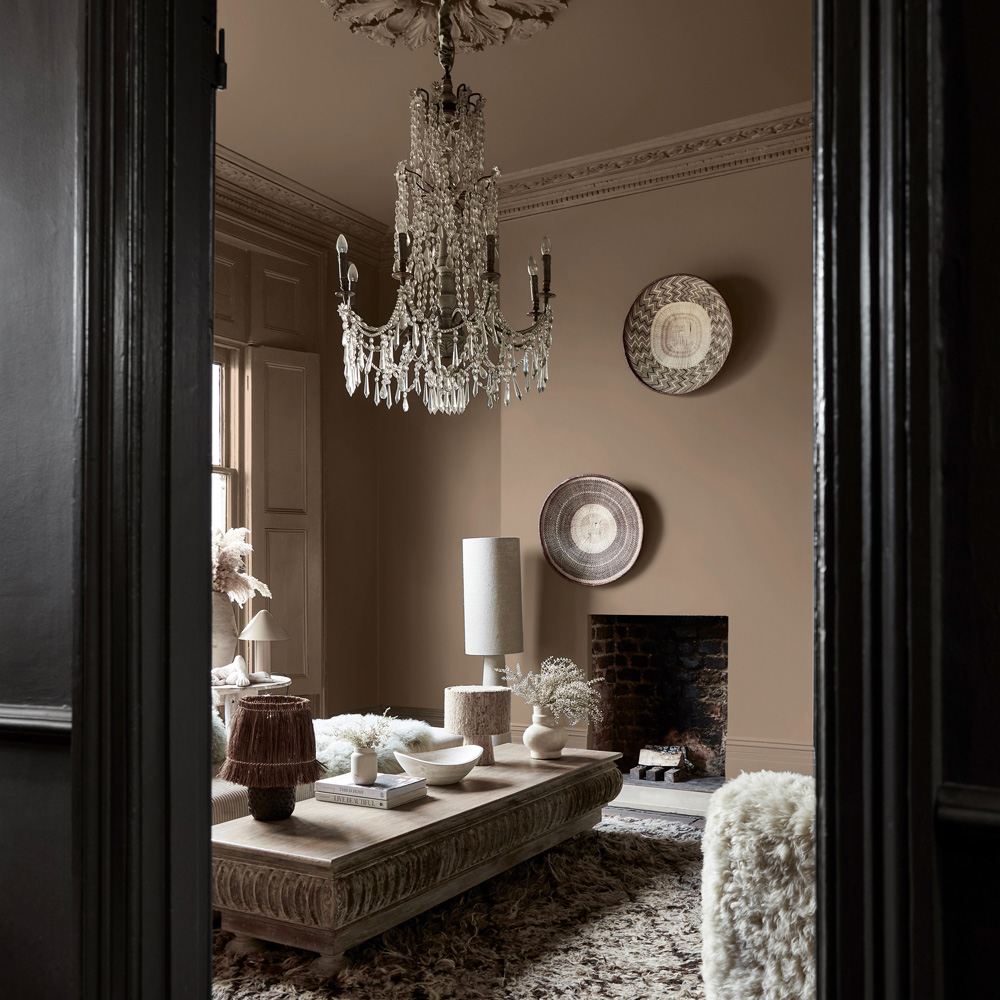 Abigail Ahern Walls and Ceilings Weathered Linen Emulsion Paint 2.5L Image 5