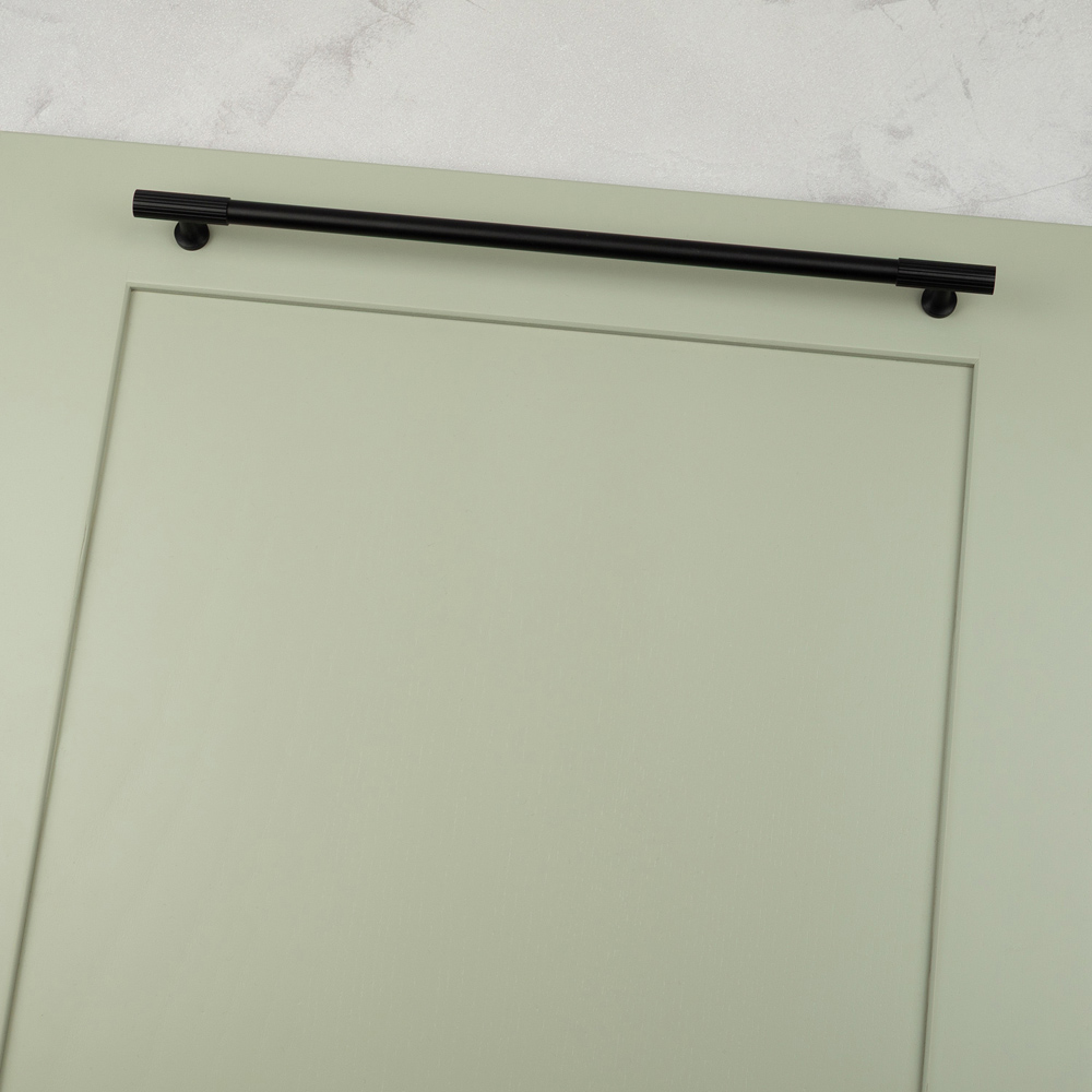 Handle & Home Matt Black Reeded Handle 320mm Image 4