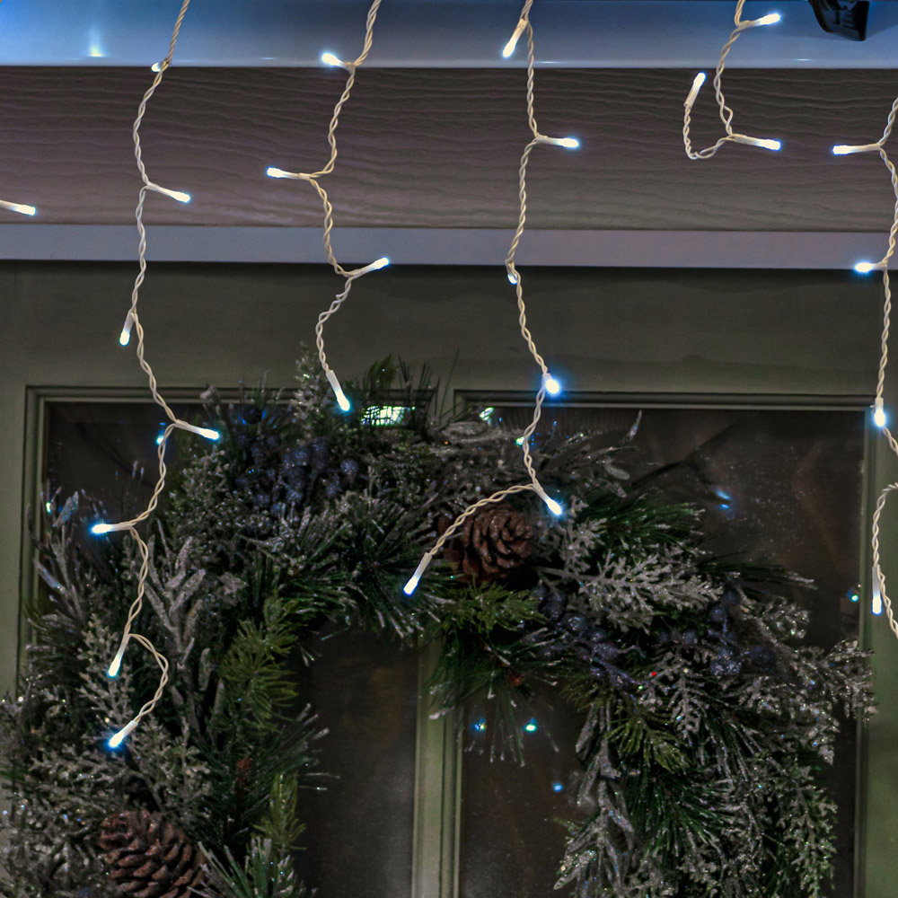 The Christmas Centre 420 Twinkling LED White Cable Icicle Light 13.35m Image 3