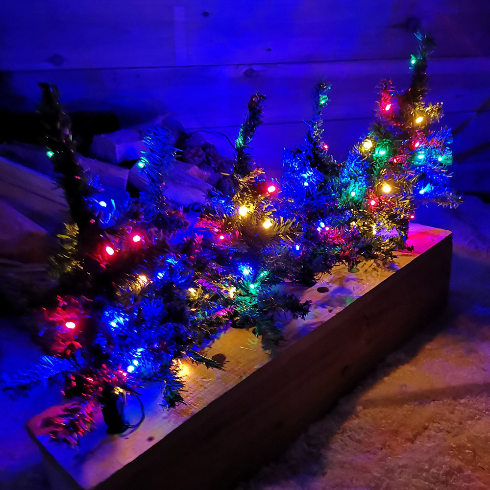 Samuel Alexander 6 Piece 15 Multicolour LED 5m Green Tree Christmas Path Light Set 5m Image 5