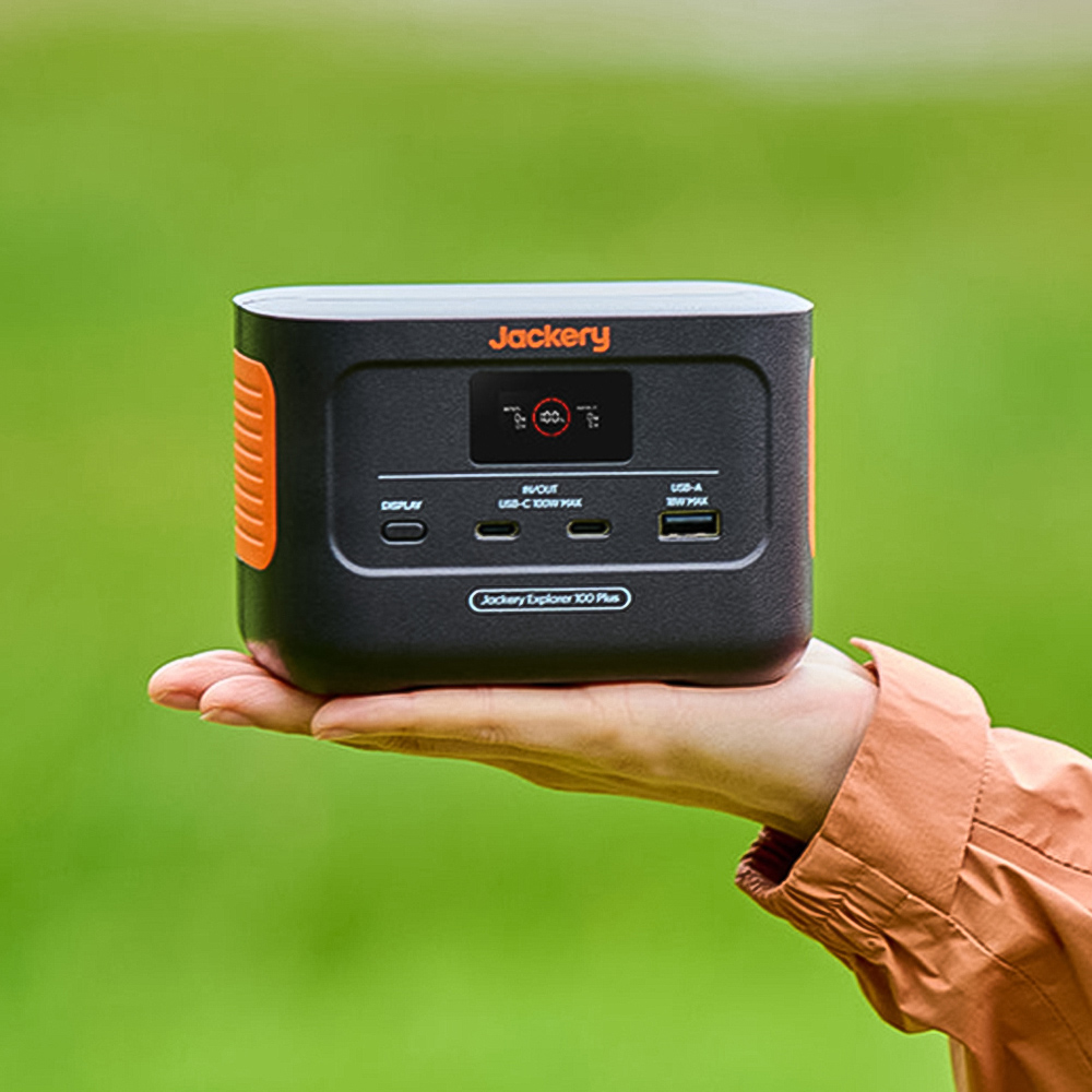 Jackery Explorer E100 Plus UK Power Station Image 2