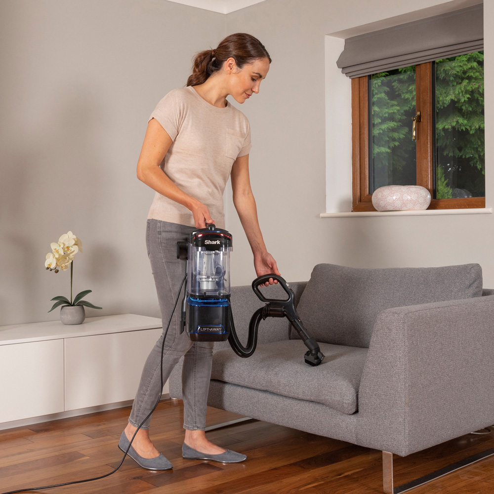 Shark NV602UK Black Lift Away Upright Vacuum Cleaner 750W Image 5