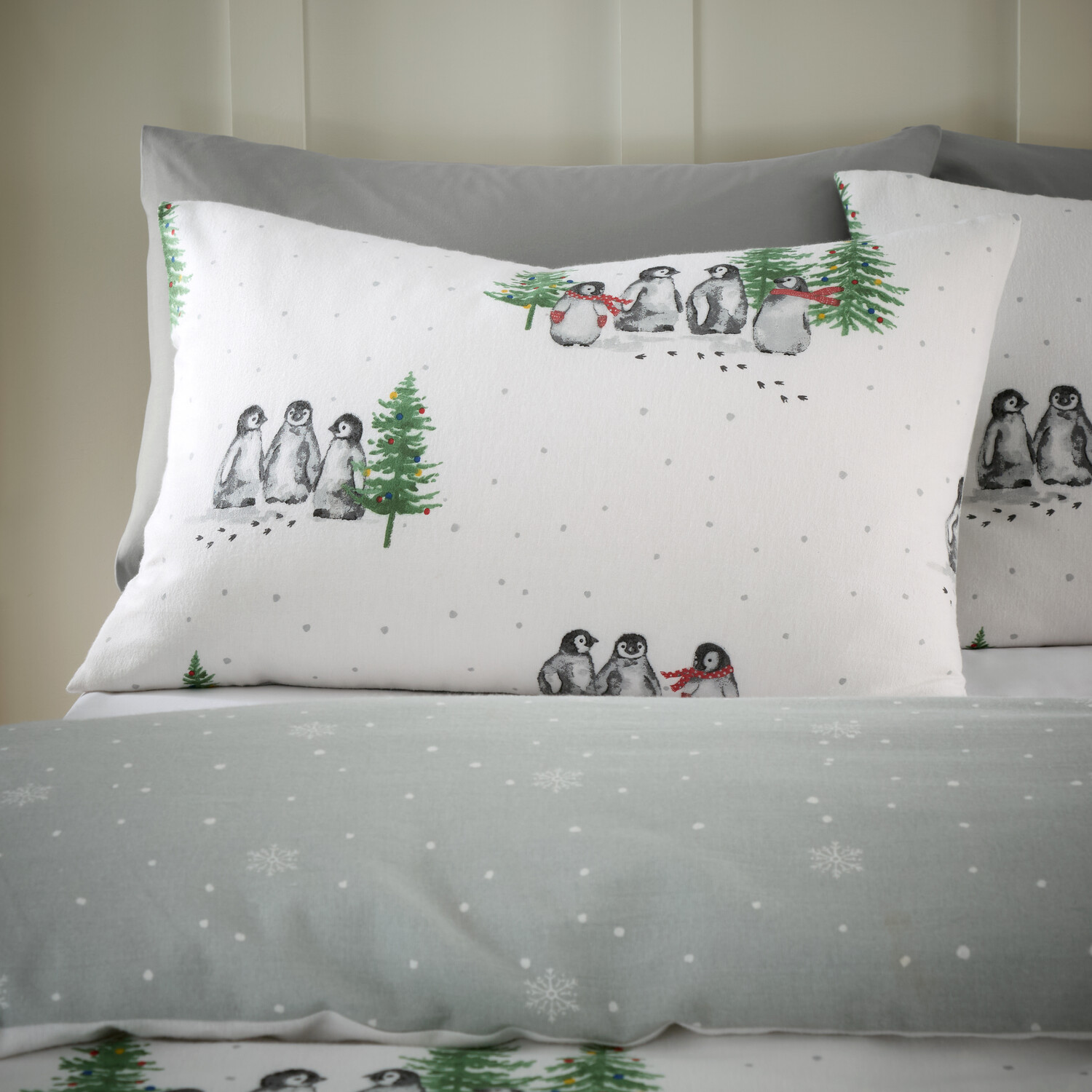 Penguins Duvet Set - White / King Image 5
