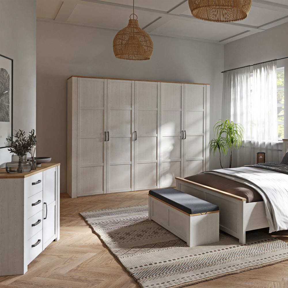 Florence Single Door 4 Drawer Riviera Oak and Navy Chest of Drawers Image 7