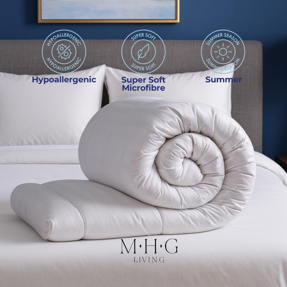 MHG Living Double White Striped Summer Lightweight Hollowfibre Duvet 3 Tog Image 4