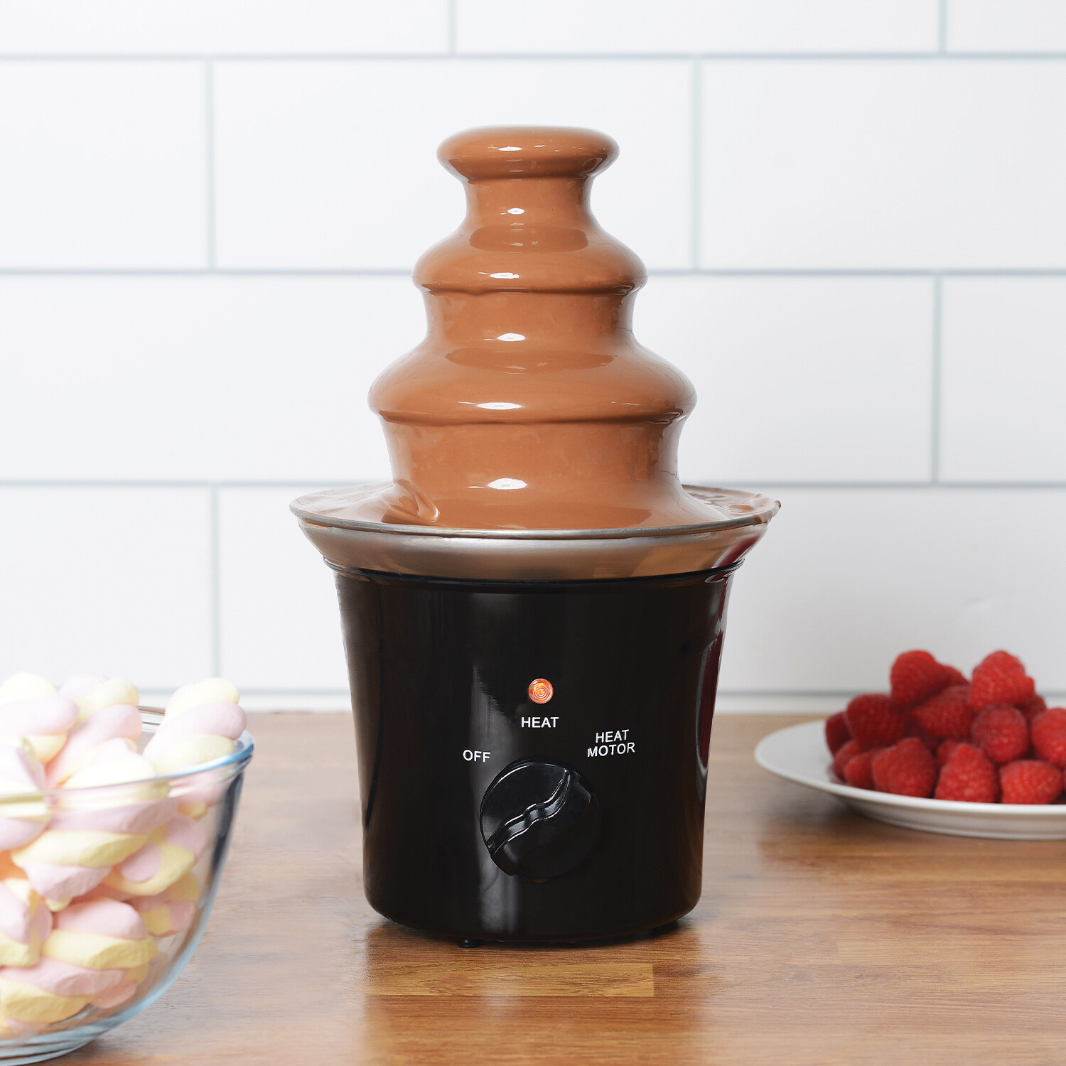 Chocolate Fountain - Black Image 3