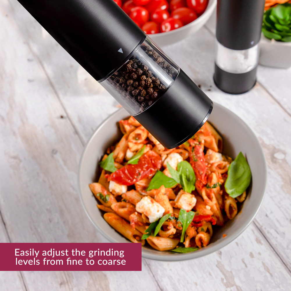 Innoteck Essentials Black Stainless Steel Electric Salt and Pepper Mill Set Image 2