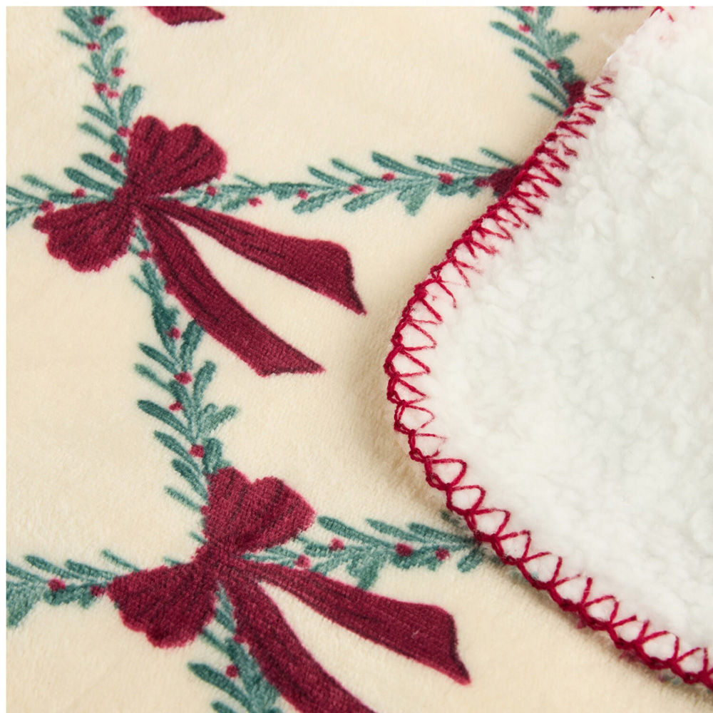 Christmas Trellis Bows Sherpa Throw Image 7