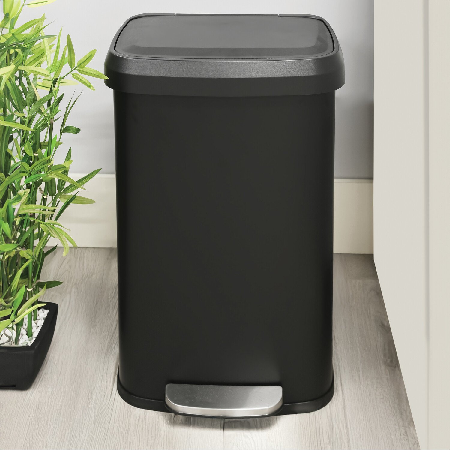 Living Solutions 50L Retro Bin Black Image 2