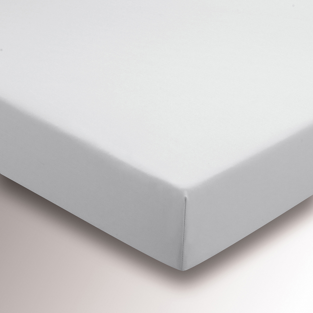 Helena Springfield Super King Size White Plain Dye Fitted Bed Sheet Image 2