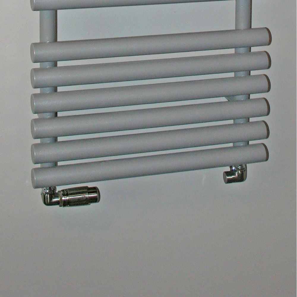 Terma Cylindrical Chrome 3-Axis Thermostatic Radiator Valve and Lockshield Set Image 5