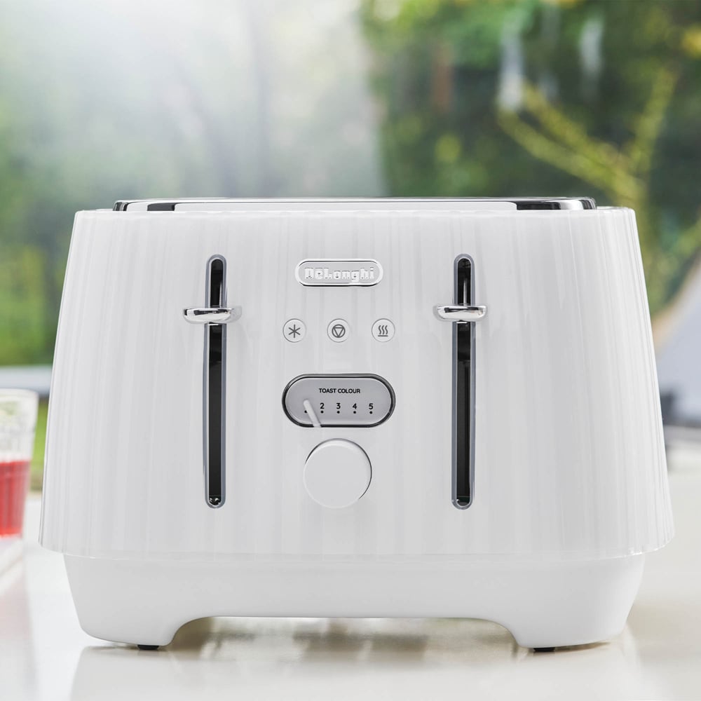De'Longhi Ballerina DL3004 White 4 Slice Toaster Image 2
