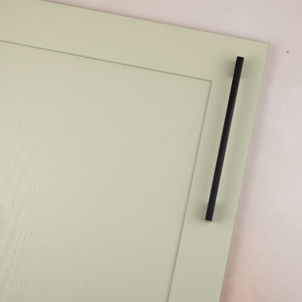 Handle & Home Square Matt Black Handle 192mm Image 4