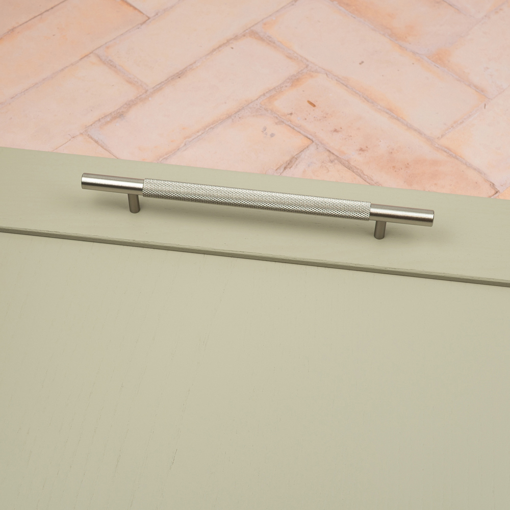 Handle & Home Knurled Brushed Nickel Handle 160mm Image 4