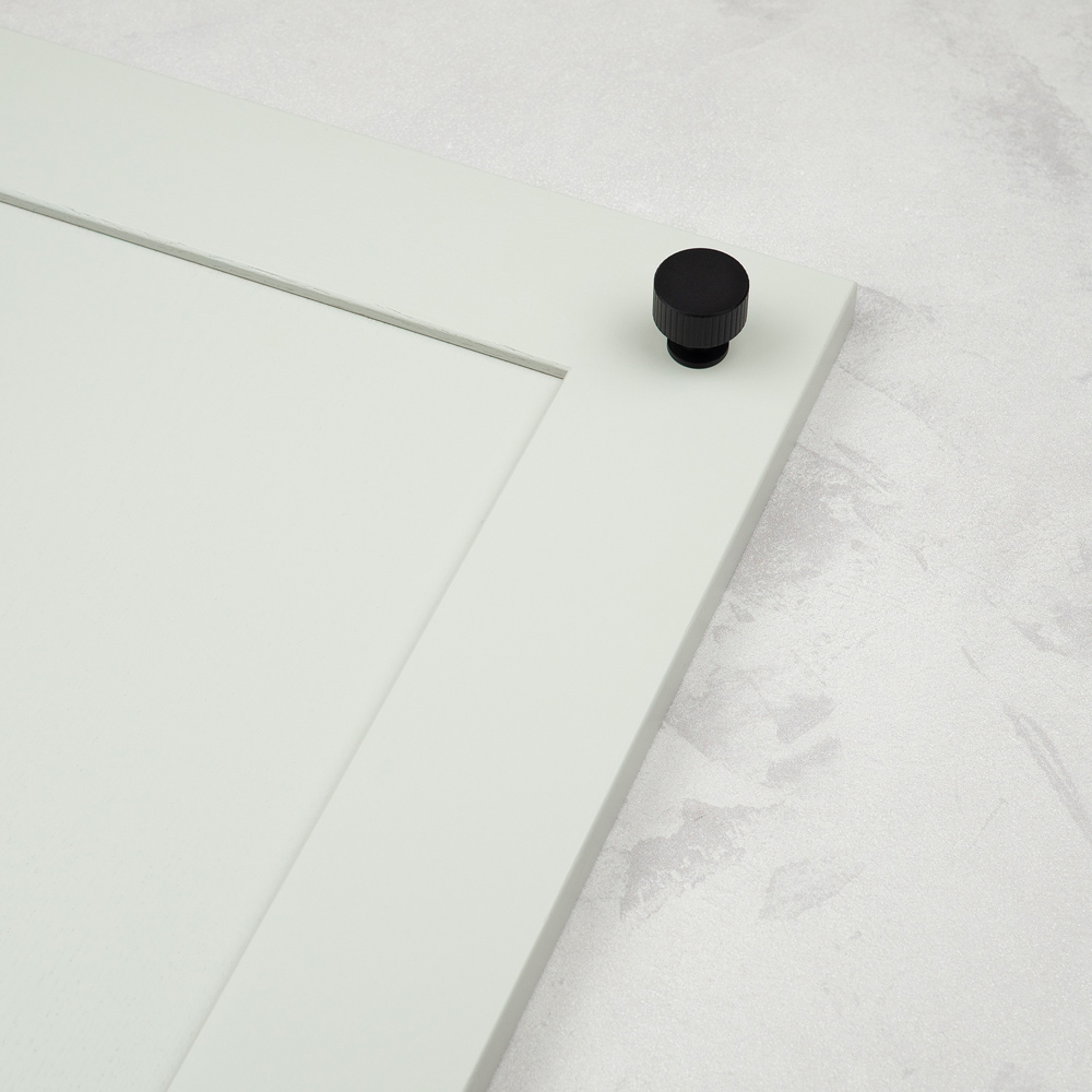 Handle & Home Matt Black Round Reeded Cupboard Knob 28mm Image 3