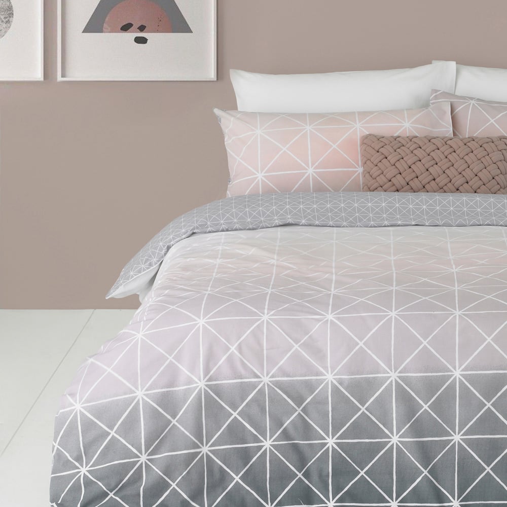 furn. Spectrum Super King Size Pink Gradient Geometric Duvet Cover Set Image 3