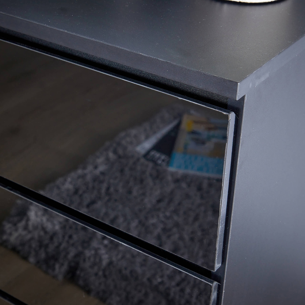 Home Source Lugano 4 Drawer Black Chest of Drawers Image 4