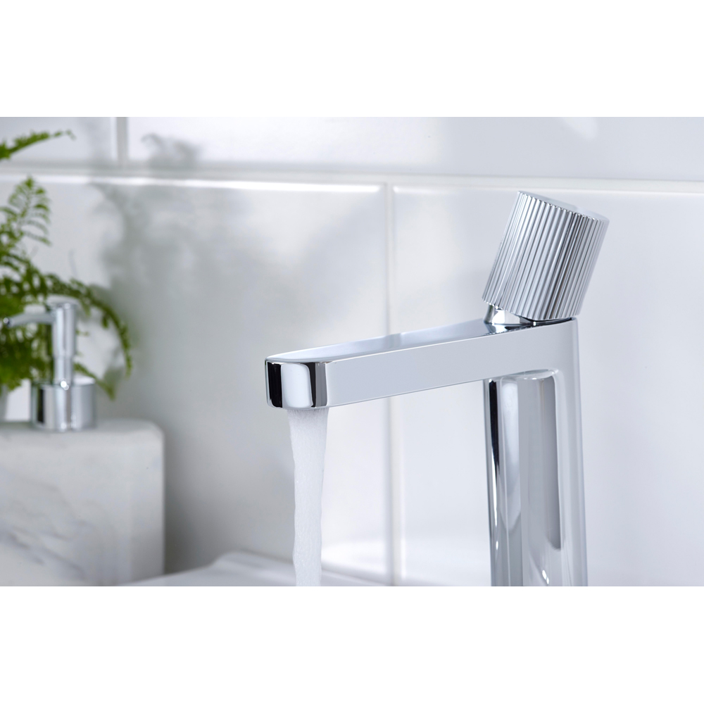 Bristan Liso Chrome Basin Mixer with Clicker Waste Image 4