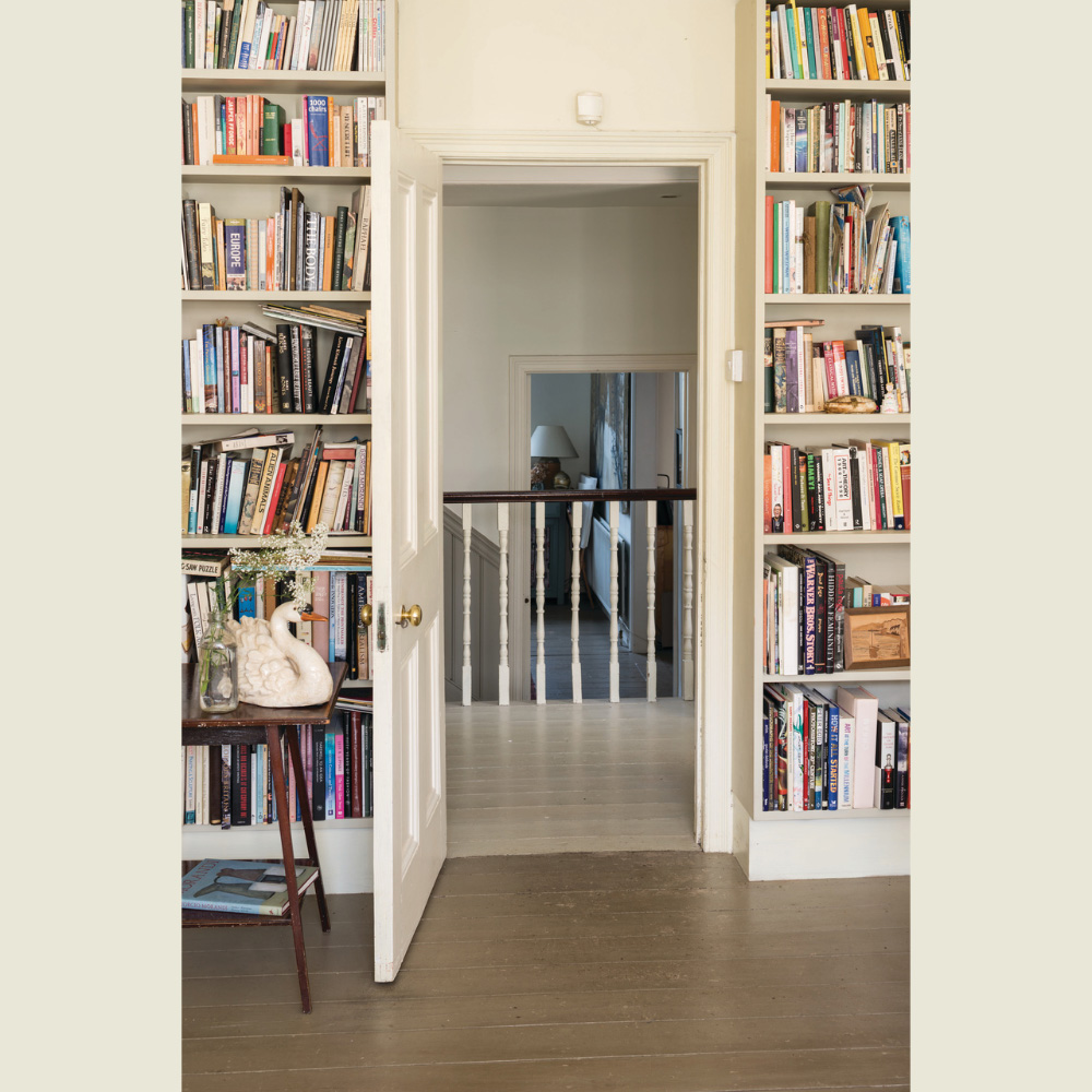 Farrow & Ball Interior Wood and Metal 2010 James White Flat Eggshell Paint 2.5L Image 4