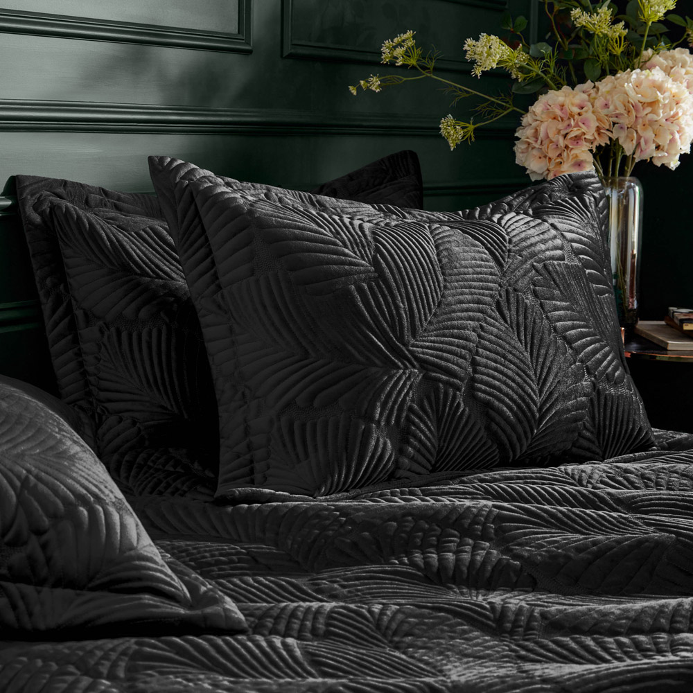 Paoletti Palmeria King Size Black Quilted Velvet Duvet Set Image 3