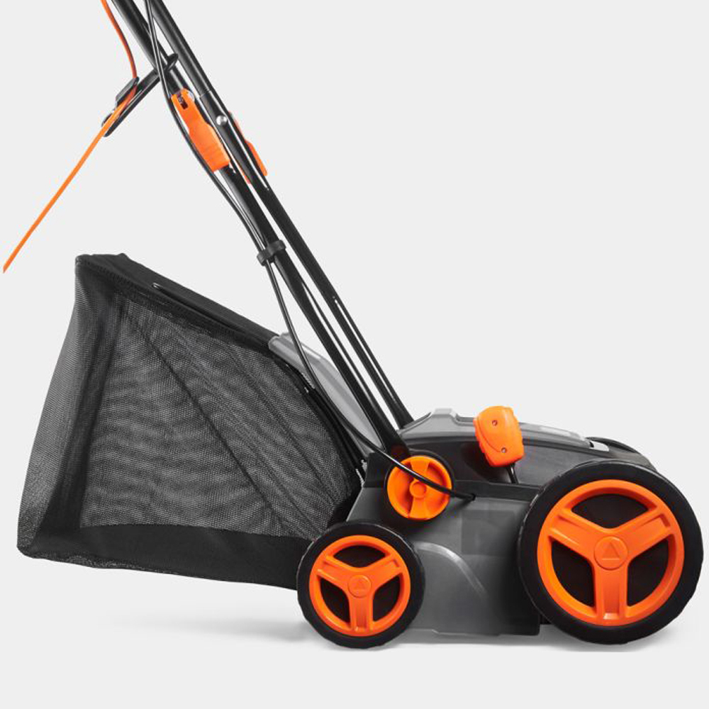 VonHaus 27667RG Artificial Grass Brush Sweeper Lite 1800W Image 2