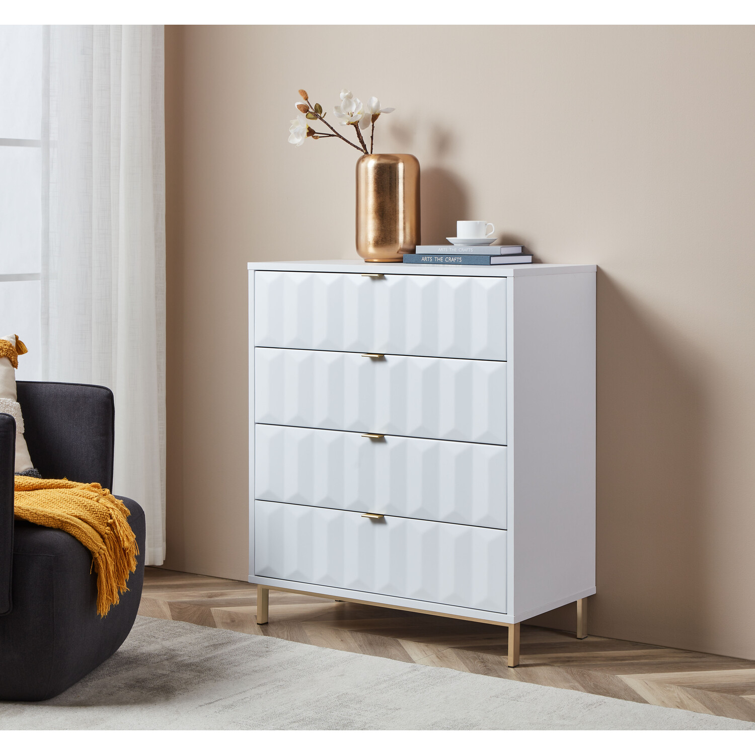 Lara 4 Drawer White Chest of Drawers Image 2