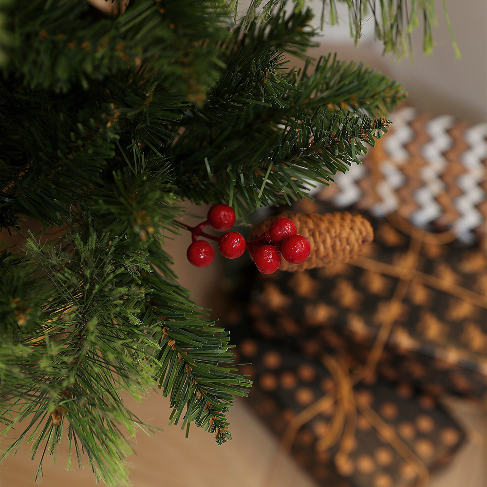 Everglow Pre-Lit Christmas Tree with Red berries and Pine Cones 4ft Image 3