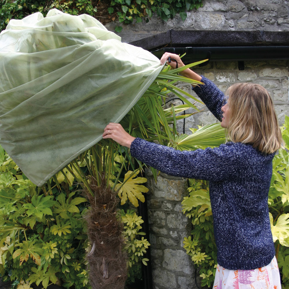 YouGarden Pair of Giant Fleece Plant Cosies 1.8 x 1.2m 2 Pack Image 2