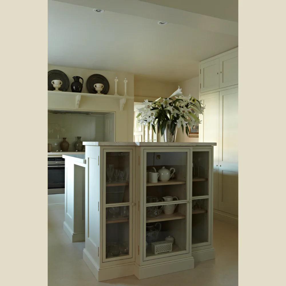 Farrow & Ball Modern Eggshell Lime White Satin Paint 5L Image 4