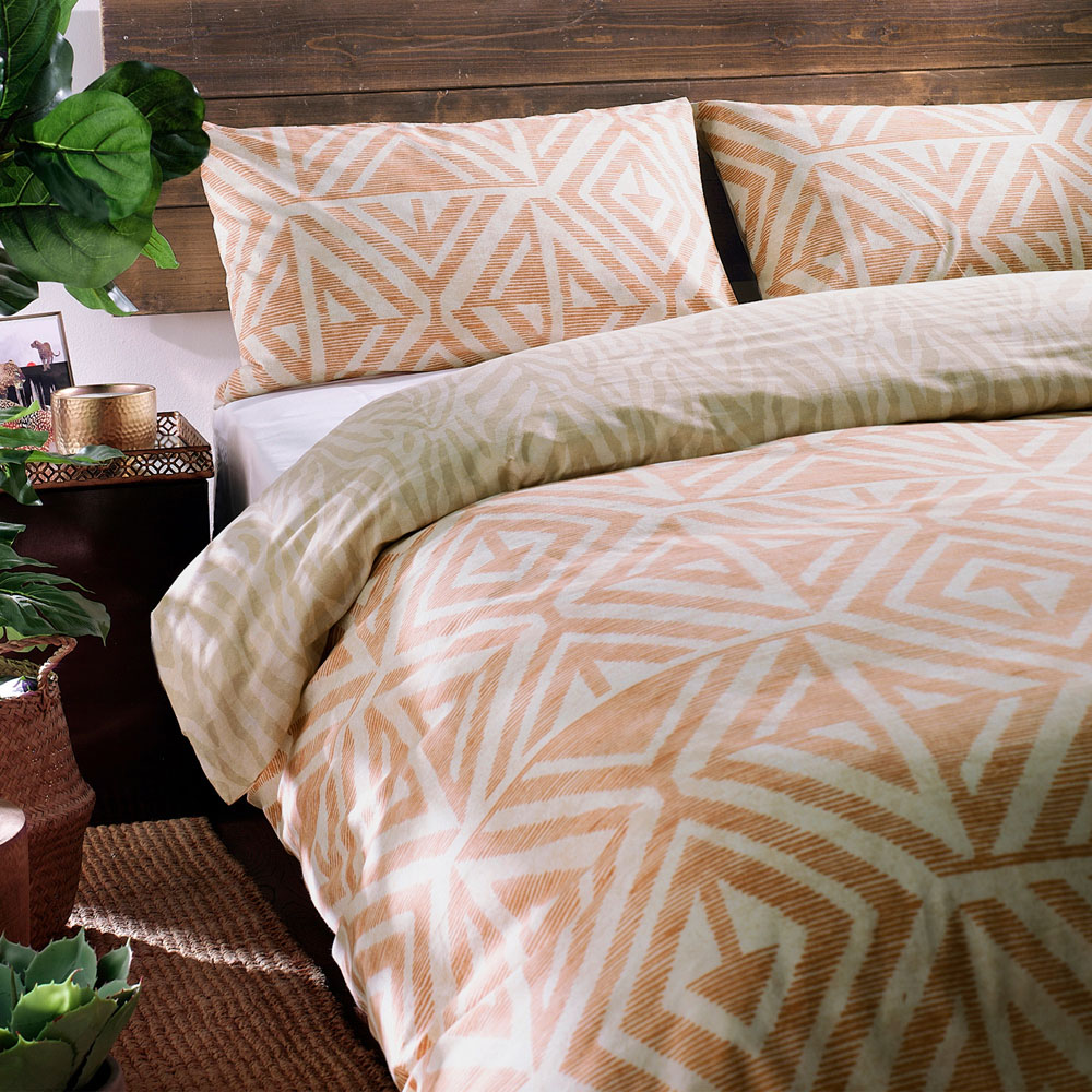 furn. Tanza Super King Terracotta Duvet Set Image 3