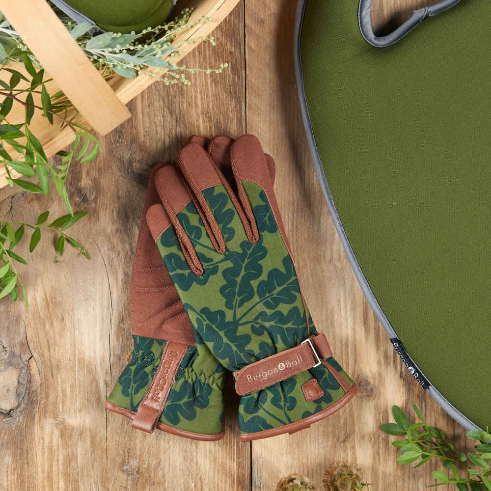 Burgon and Ball Love The Glove Medium-Large Women Oak Leaf Moss Gardening Gloves Image 2