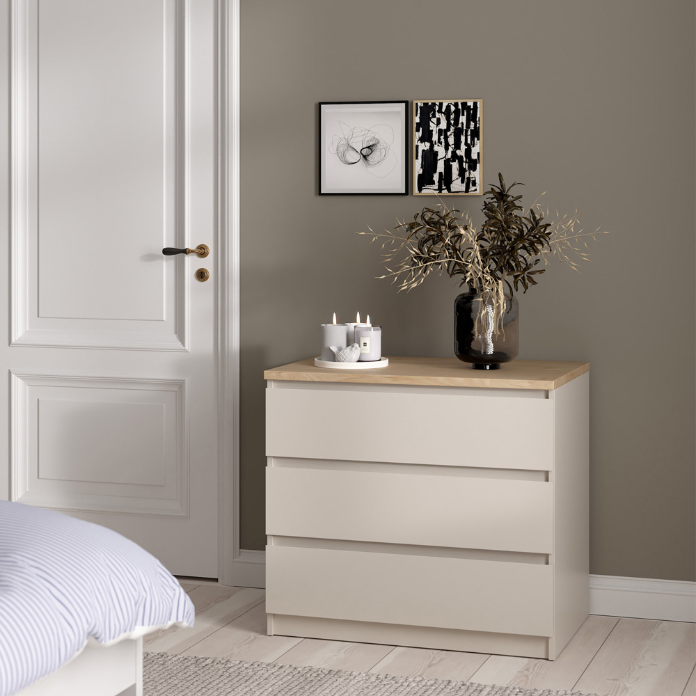 Florence Naia 3 Drawer Cashmere Jackson Hickory Chest of Drawers Image 6