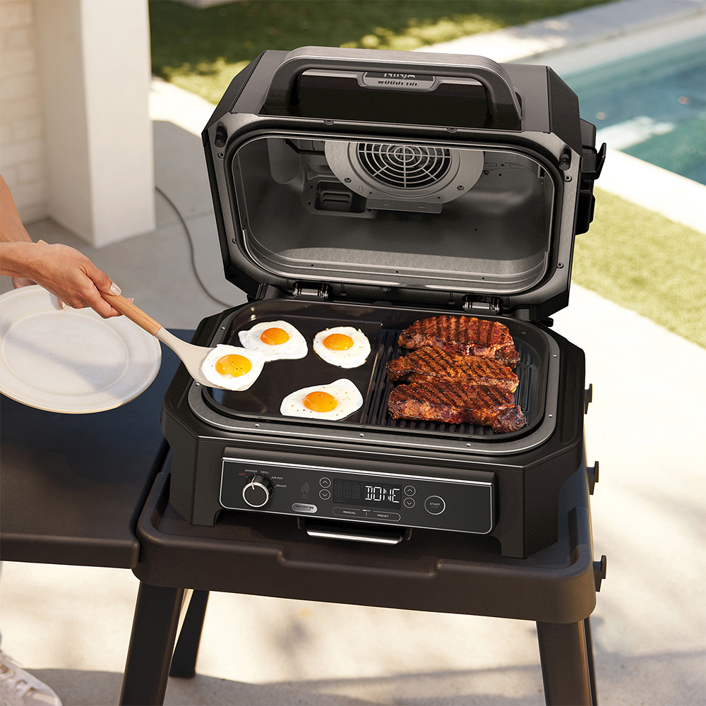 Ninja Woodfire 2-in-1 Black XL Grill and Flat Plate Image 3