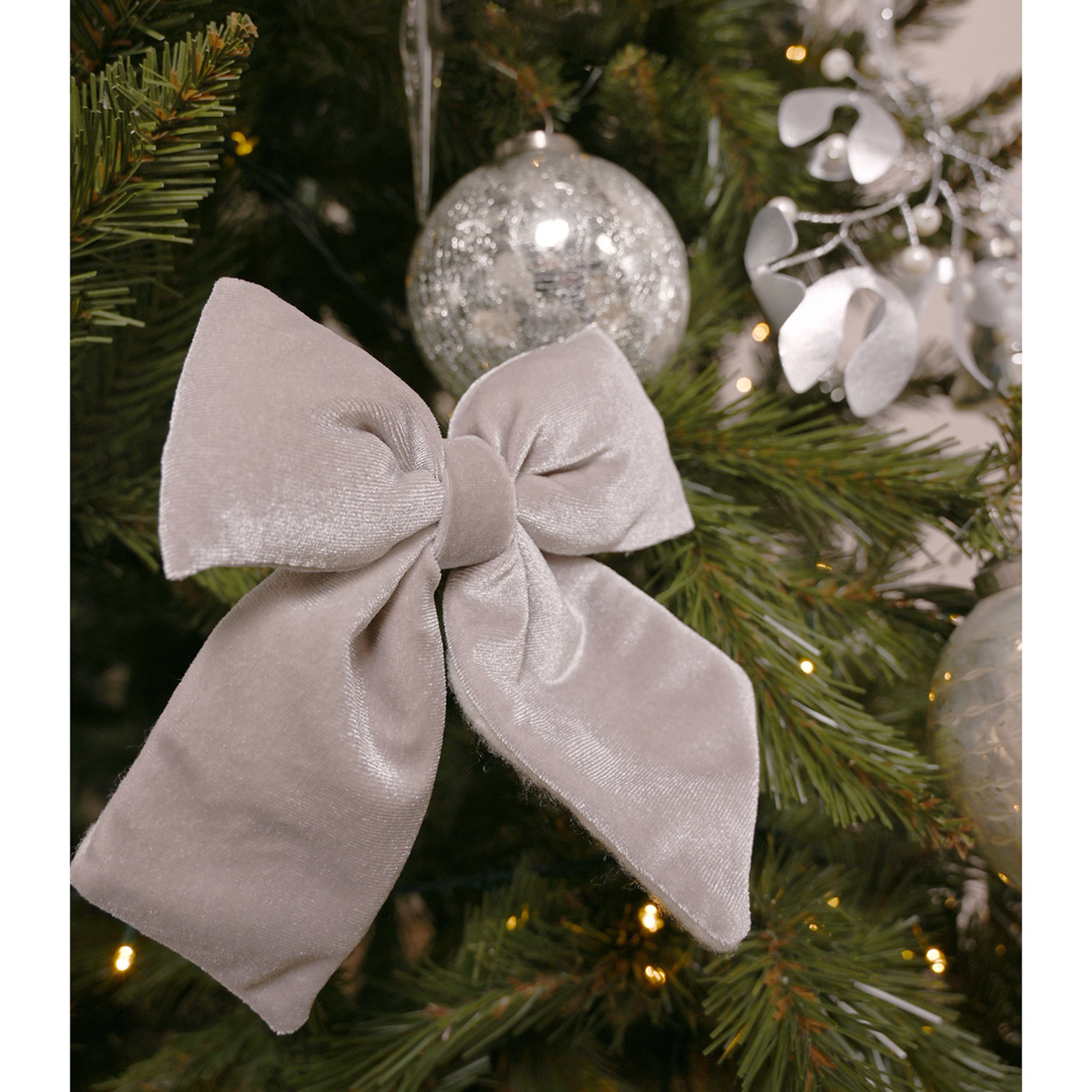 The Seasonal Gift Co. Silver Velvet Bow with Clip 14 x 16cm Image 2