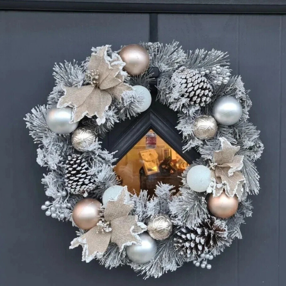 Marco Paul Snow Covered Silver Accent Artificial Christmas Wreath 45cm Image 2