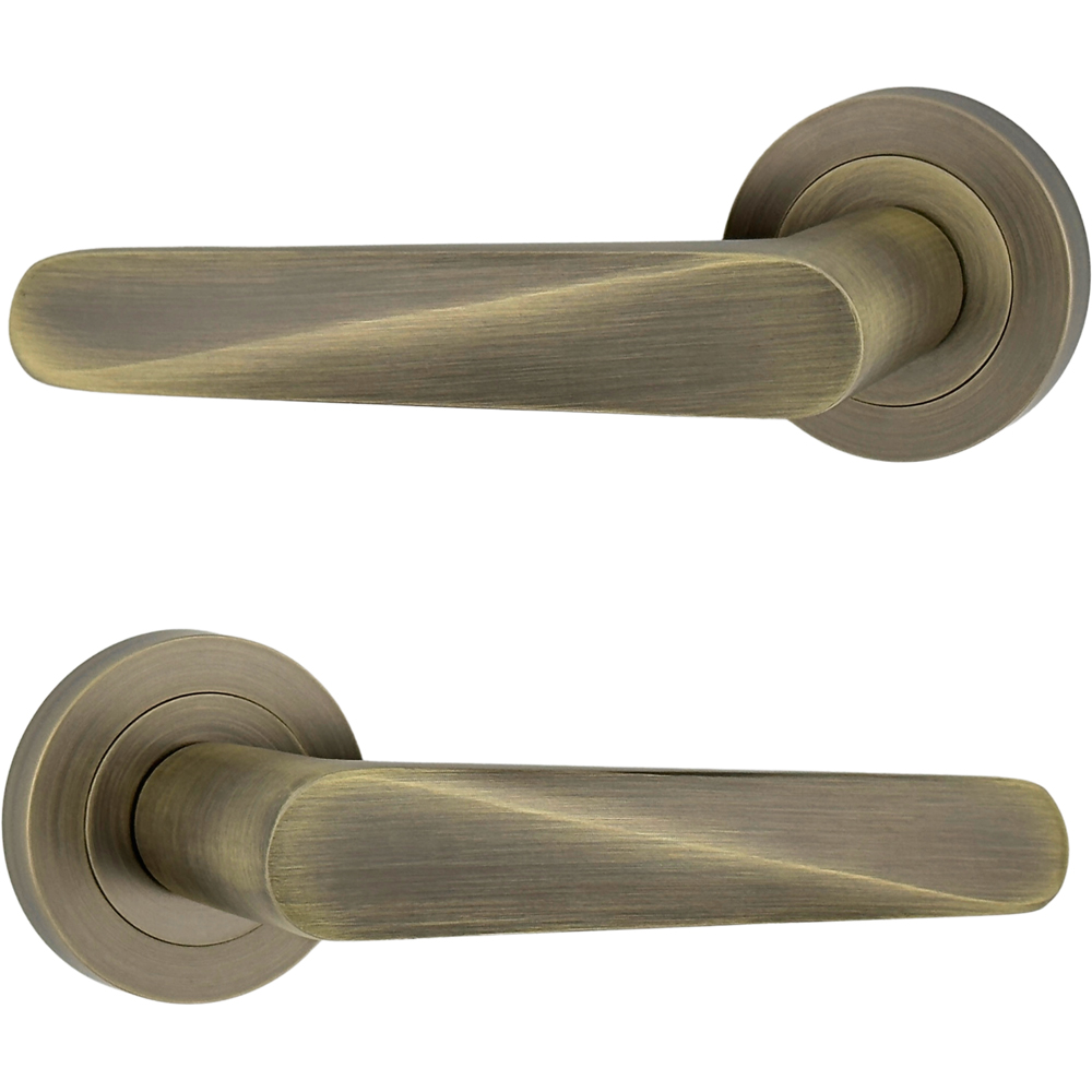 AXS Hardware Detroit Antique Brass Latch Door Handles on Rose 4 Pack Image 3