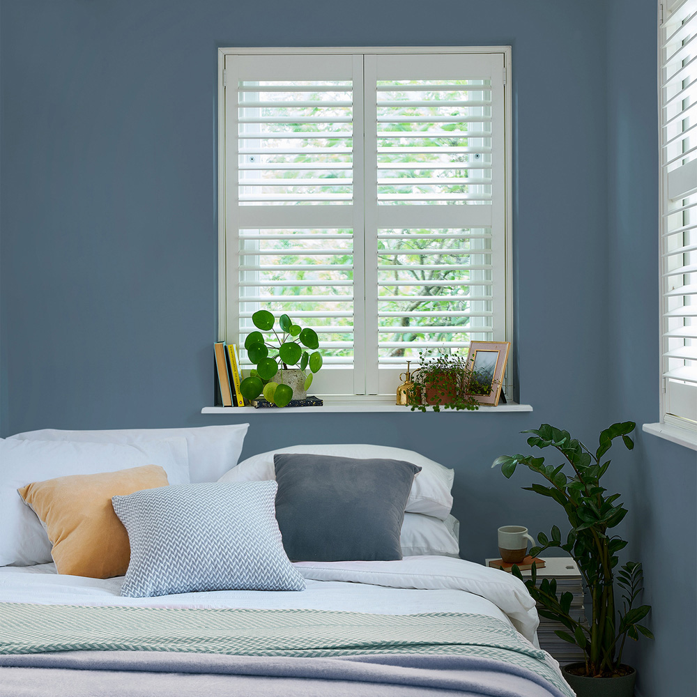 Laura Ashley Dark Seaspray Eggshell Paint 750ml Image 4