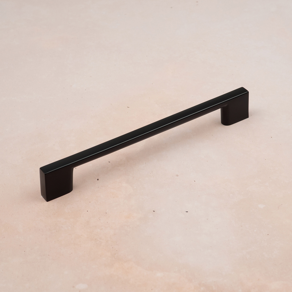 Handle & Home Square Matt Black Handle 160mm Image 3