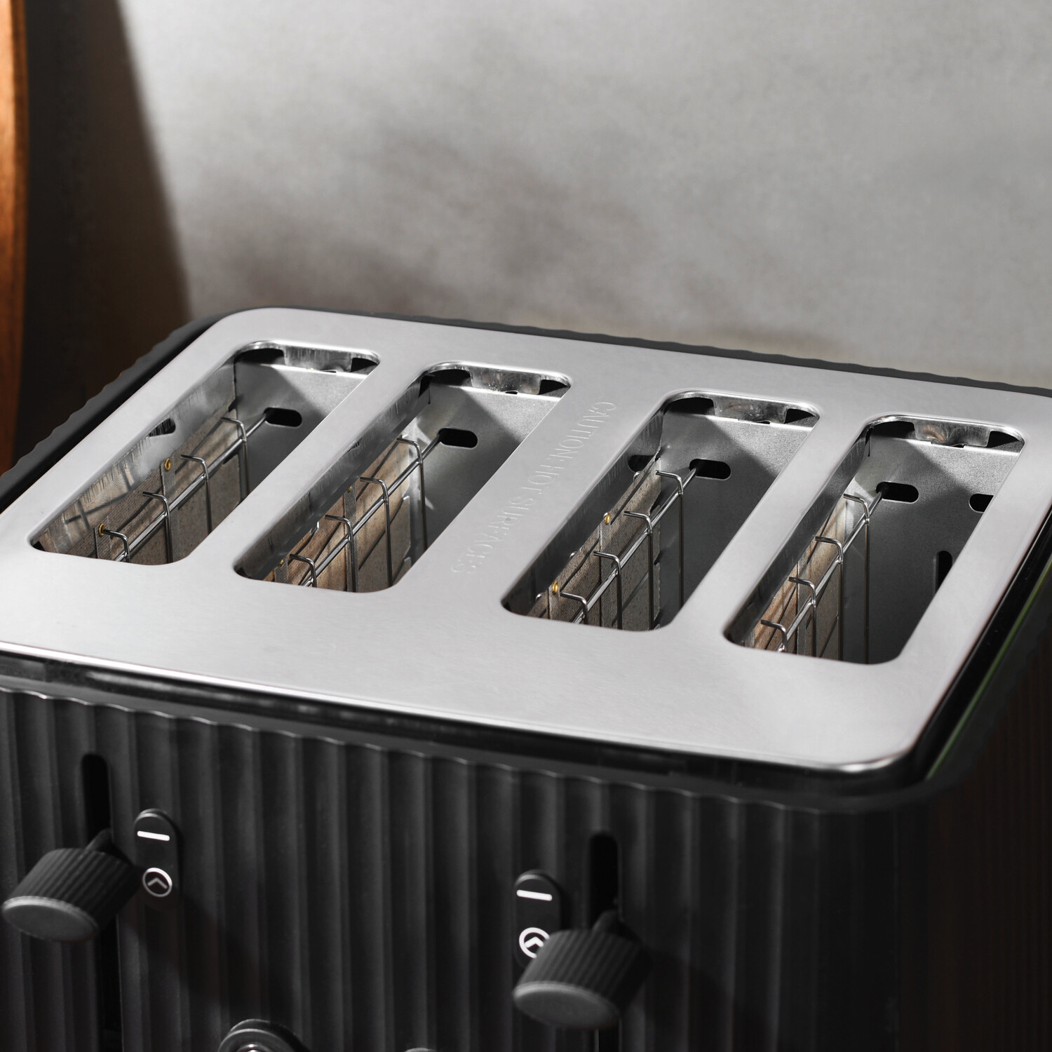 Kitchen Master 4 Slice Toaster  - Black Image 3