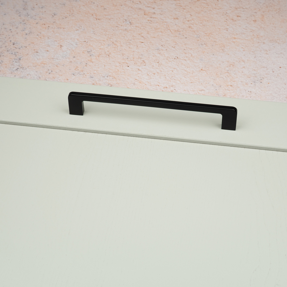 Handle & Home Matt Black Curved Handle 160mm Image 4