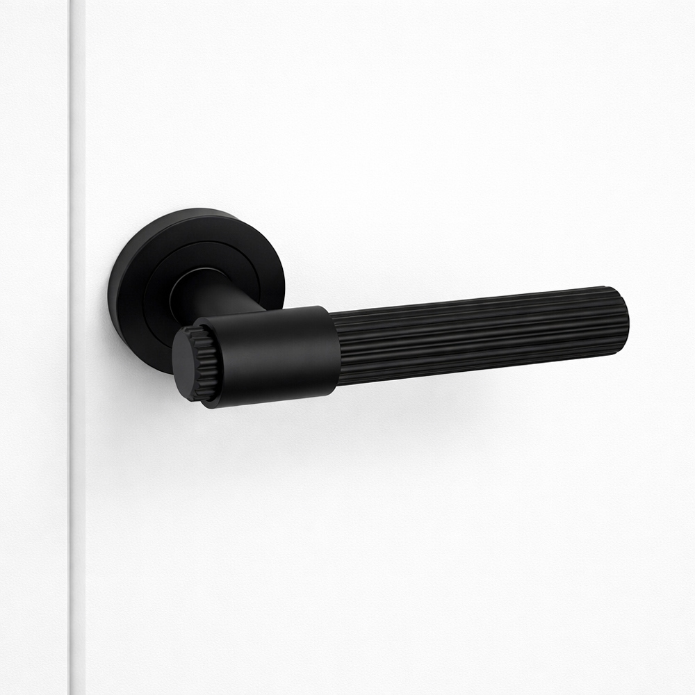 AXS Hardware Nevada Black Latch Door Handles on Rose 4 Pack Image 2