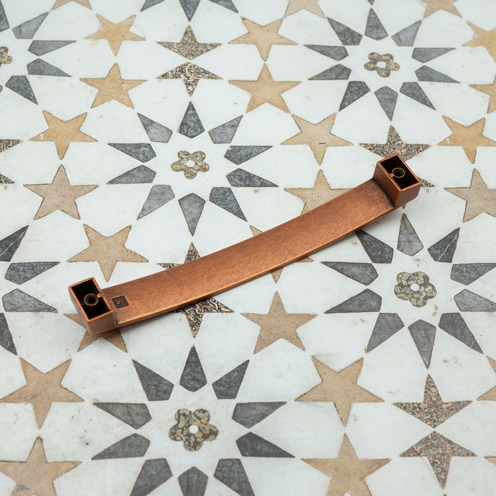 Handle & Home Antique Copper Bow Handle 160mm Image 5