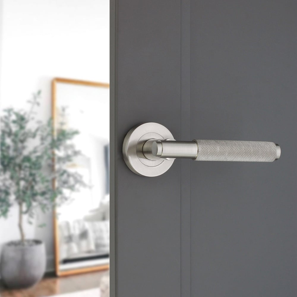 Spira Brass Connaught Satin Nickel Lever On Rose Door Handle 2 Pack Image 2